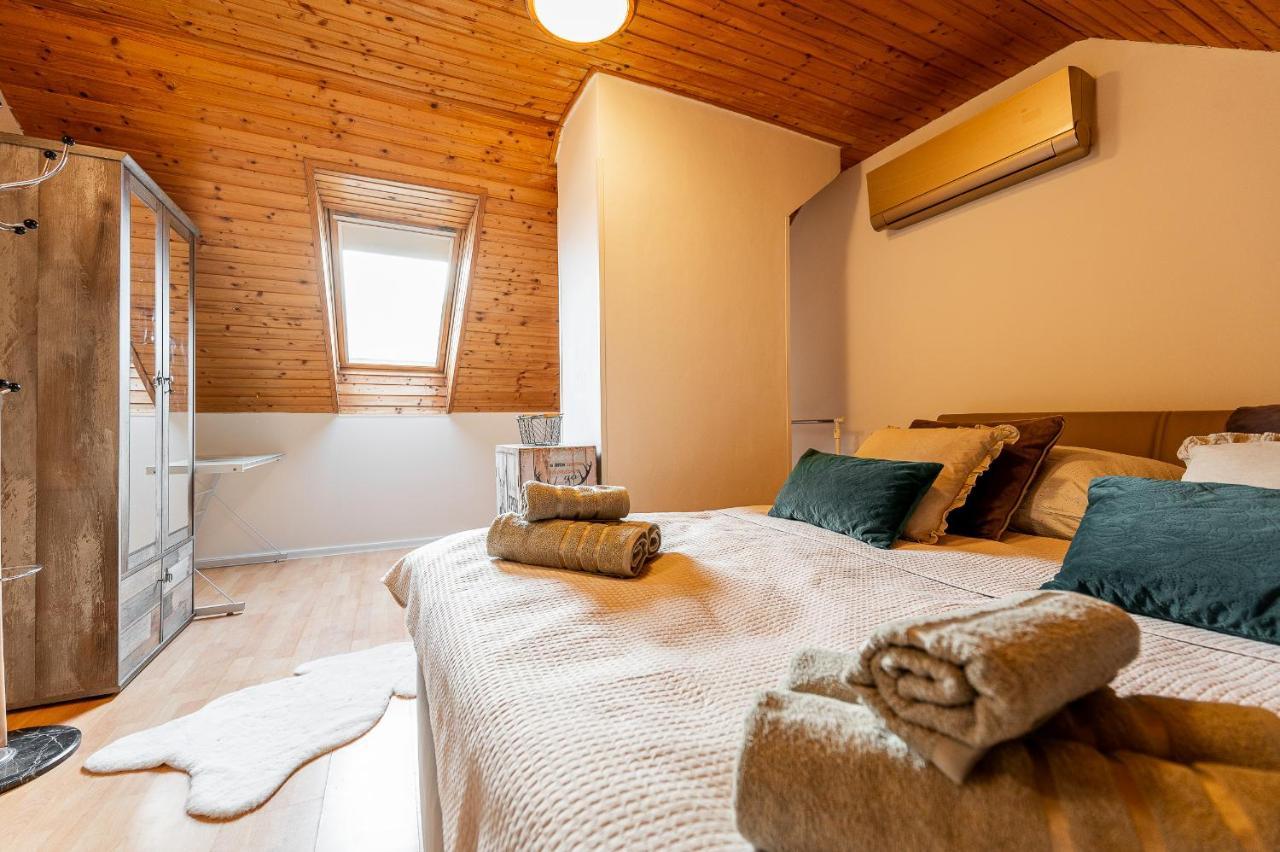 Apartman Mezonet Na Namesti Kosice Bagian luar foto